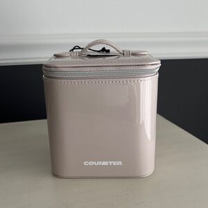 COUNTER Beige Petite Cosmetic Case NWT